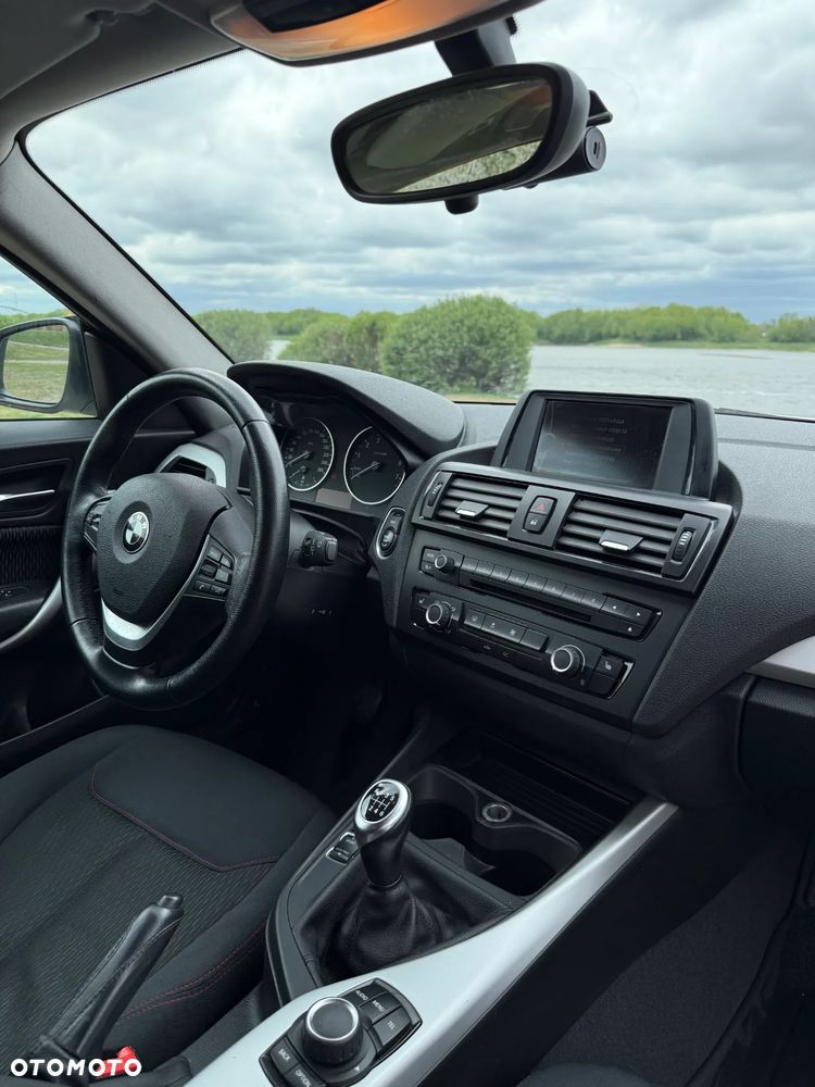 BMW Seria 1 114i - 12