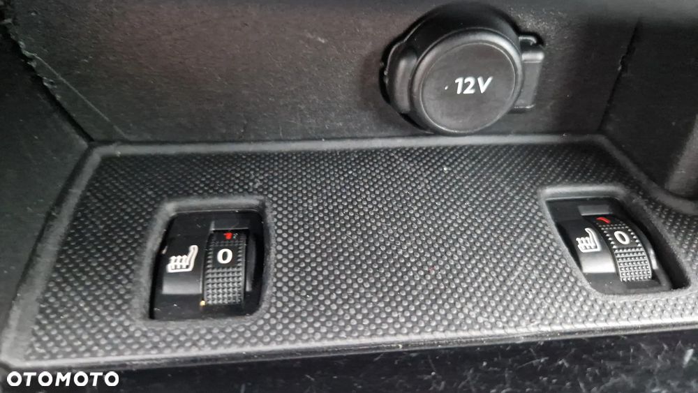 Peugeot 308 SW 1.6 BlueHDi Allure S&S - 32