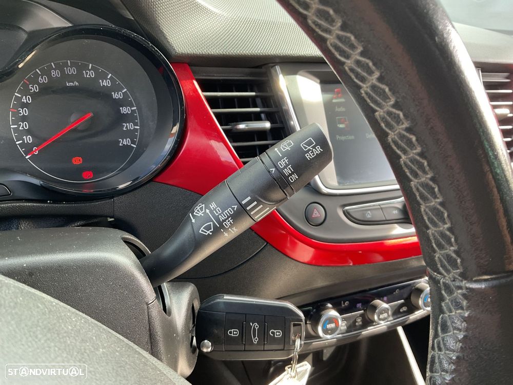 Opel Crossland 1.2 T GS Line - 37