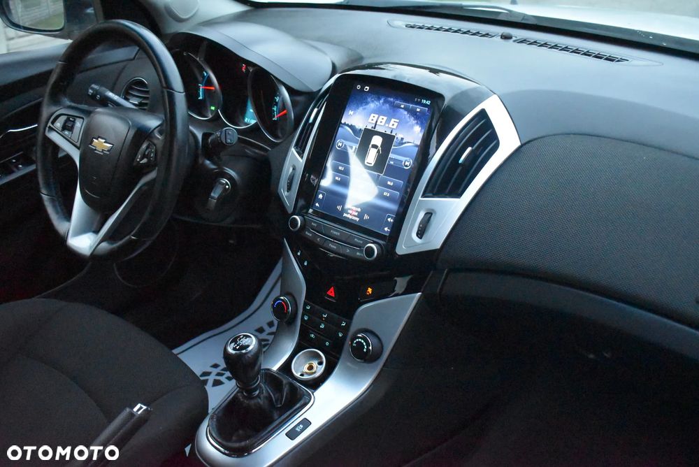 Chevrolet Cruze - 26