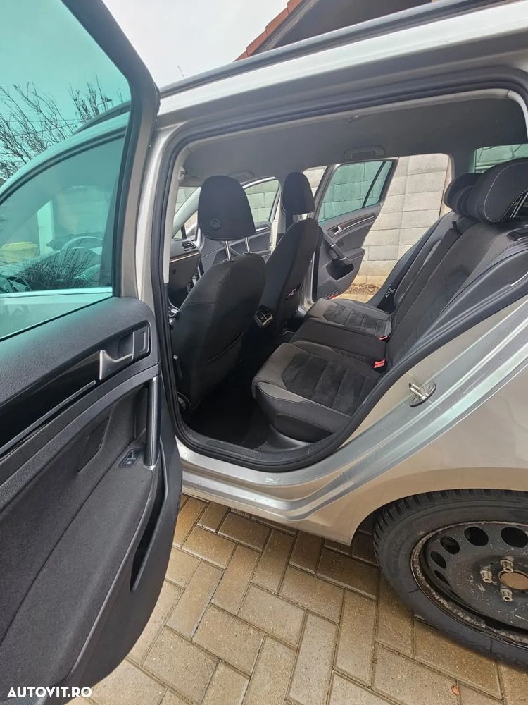 Volkswagen Golf - 17