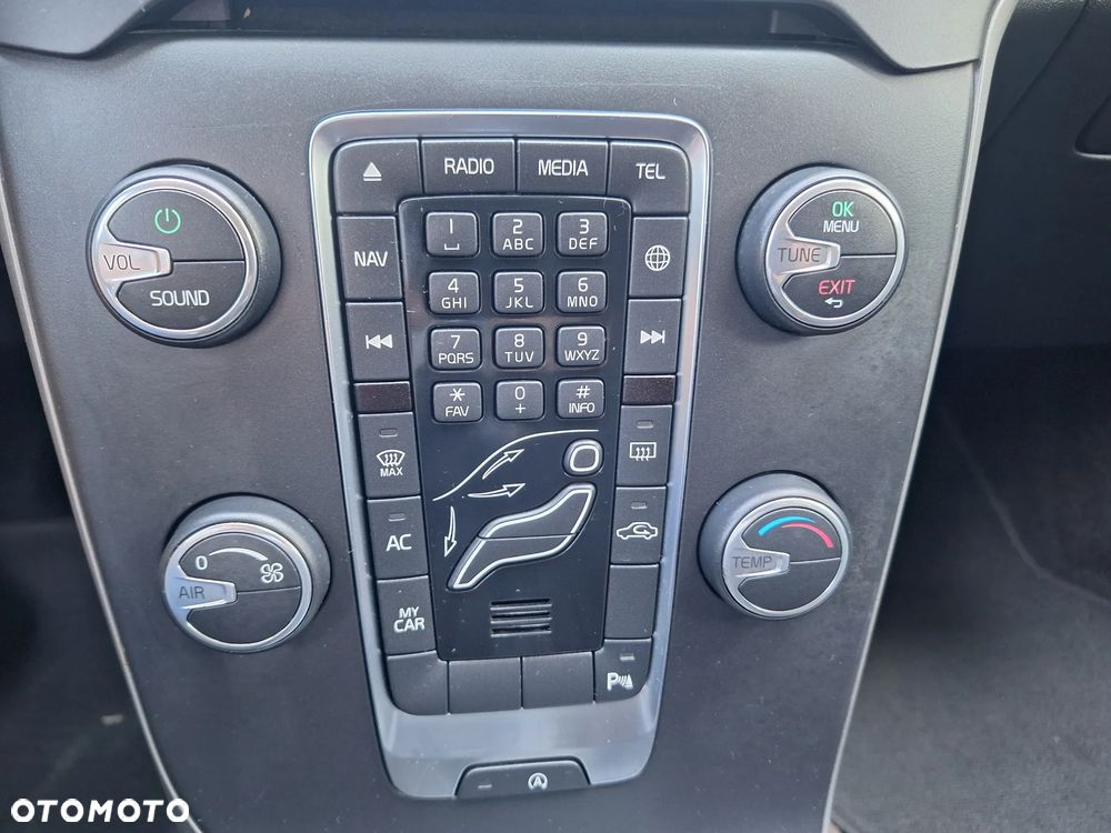 Volvo V40 D2 Kinetic - 24