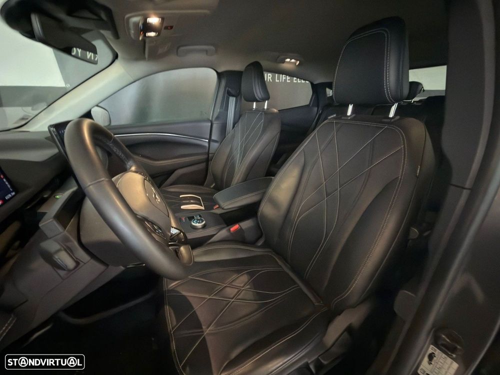 Ford Mustang Mach-E 75.7 kWh Base - 4