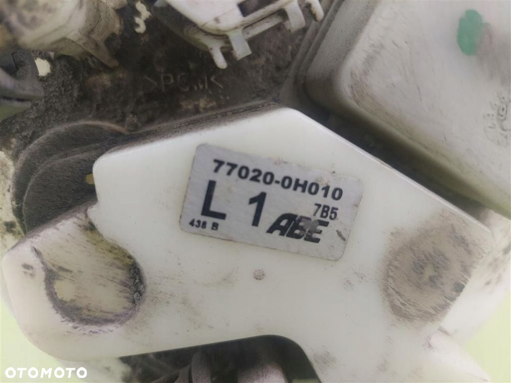 Pompa pompka paliwa Toyota Aygo I 2005-2014 1,0 12V B 770200H010 ORYGINAŁ - 6