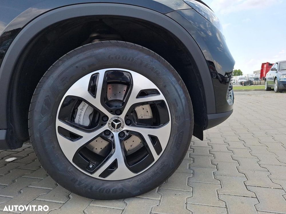 Mercedes-Benz GLC 300 e 4MATIC - 16