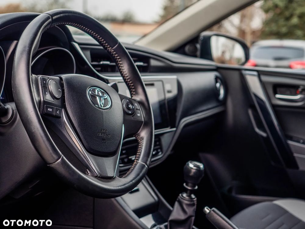 Toyota Auris - 28