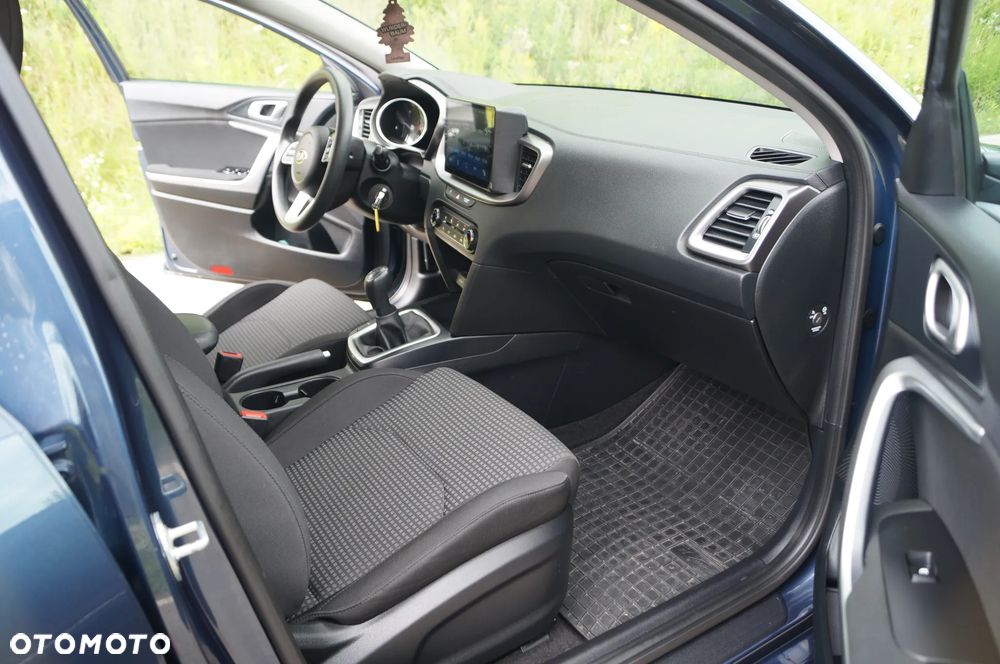 Kia Ceed 1.6 CRDi SCR L - 25