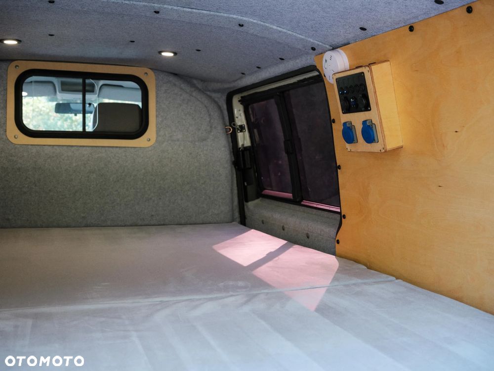 Volkswagen Transporter T5 - 34