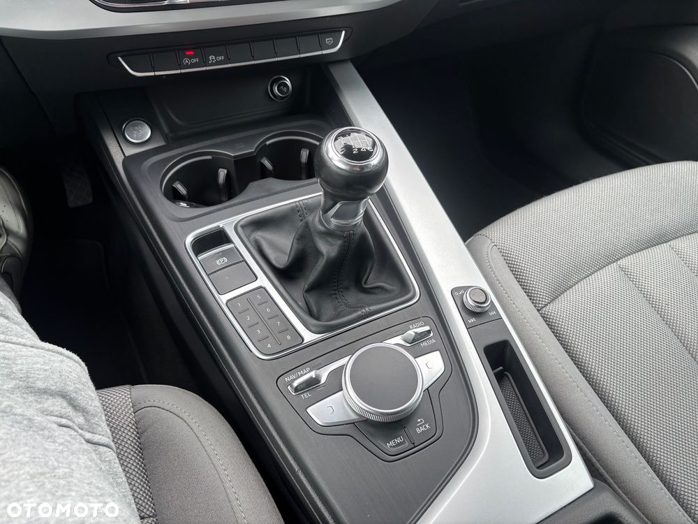 Audi A4 Avant 2.0 TDI - 20