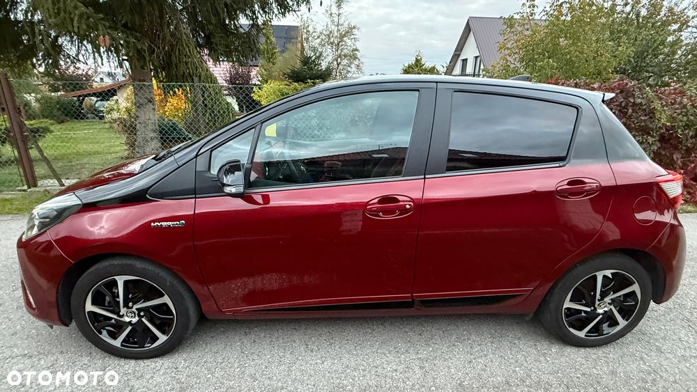 Toyota Yaris Hybrid 100 Selection - 5