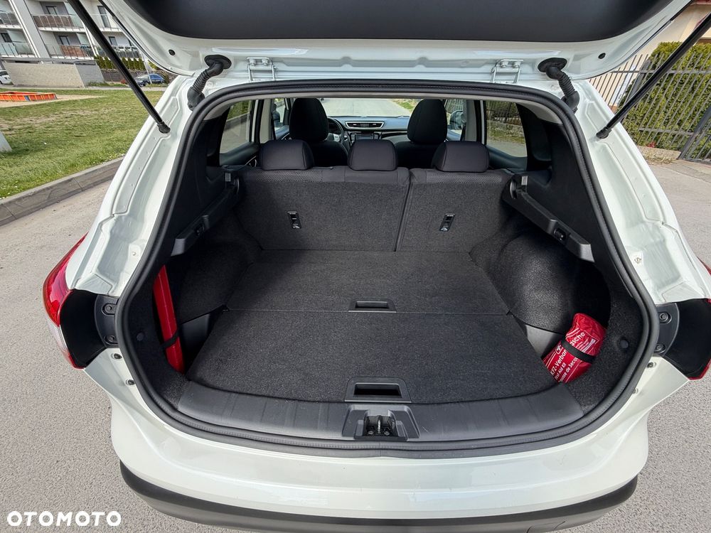 Nissan Qashqai 1.2 DIG-T Xtronic N-Connecta - 23
