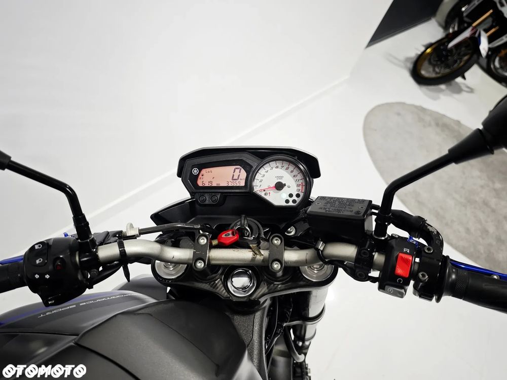 Yamaha FZ - 6