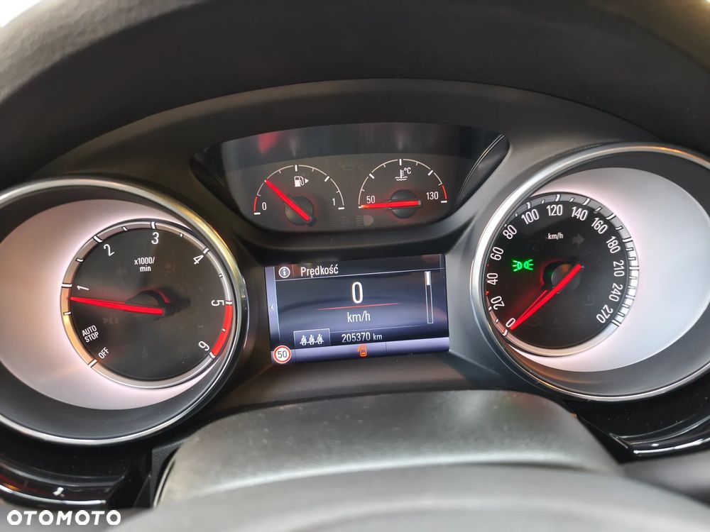 Opel Astra 1.6 D (CDTI) Start/Stop Dynamic - 8