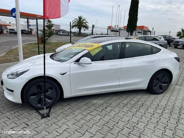 Tesla Model 3 Long-Range RWD - 2