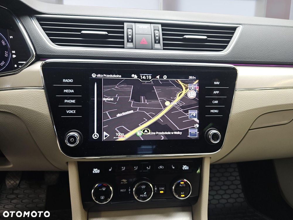 Skoda Superb 2.0 TDI SCR Style - 17