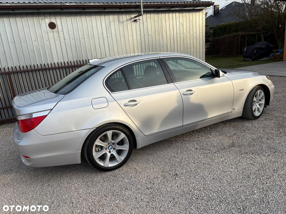 BMW Seria 5 525d - 4