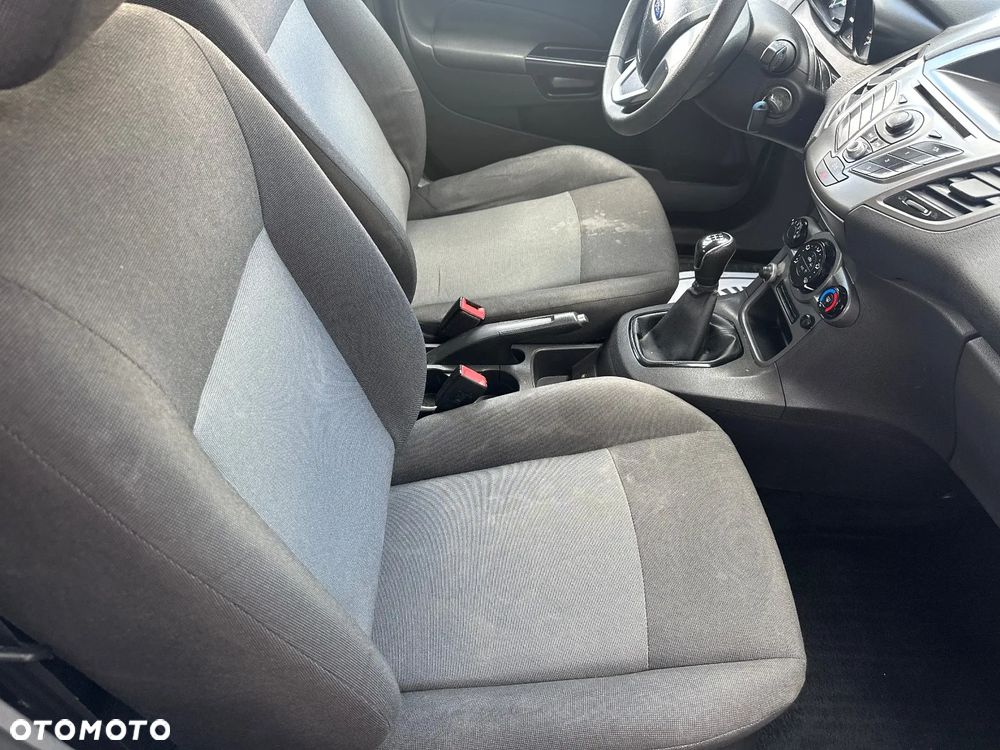 Ford Fiesta 1.5 TDCi Ambiente - 16