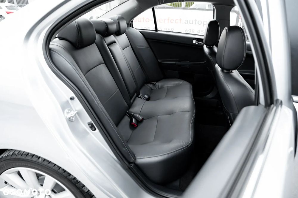 Mitsubishi Lancer 2.0 DI-D Instyle - 24