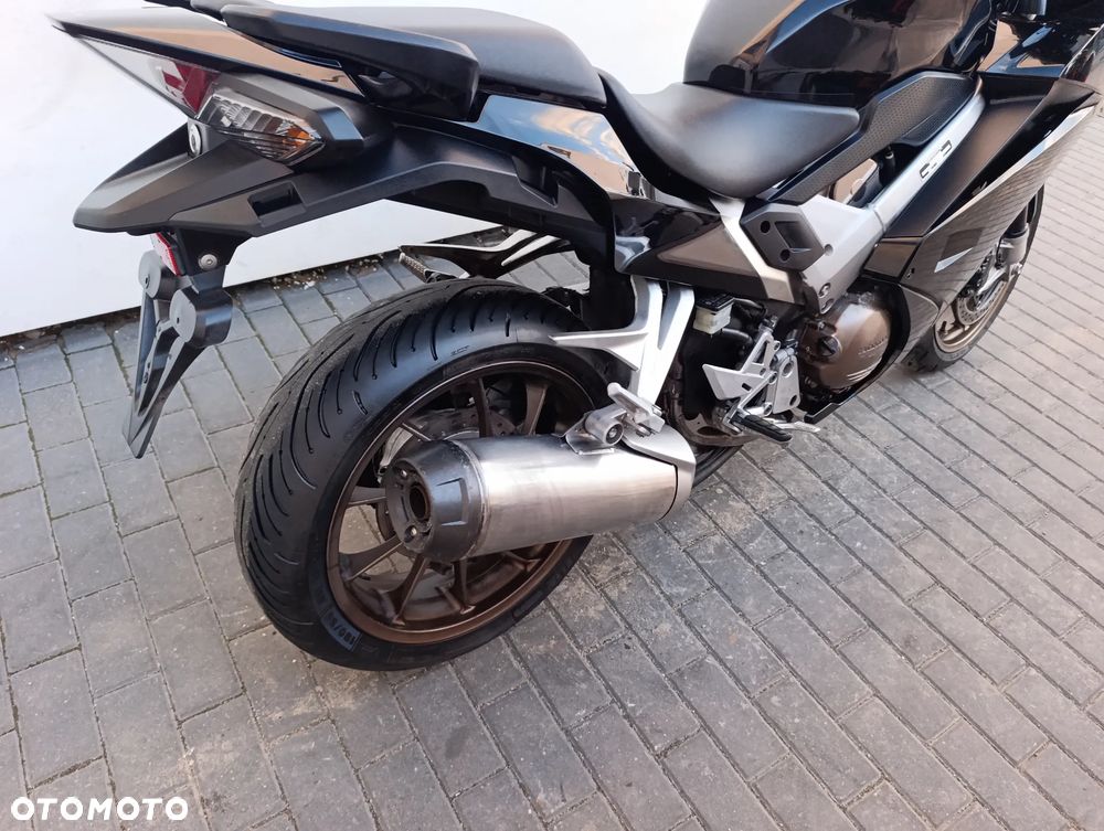 Honda VFR - 22