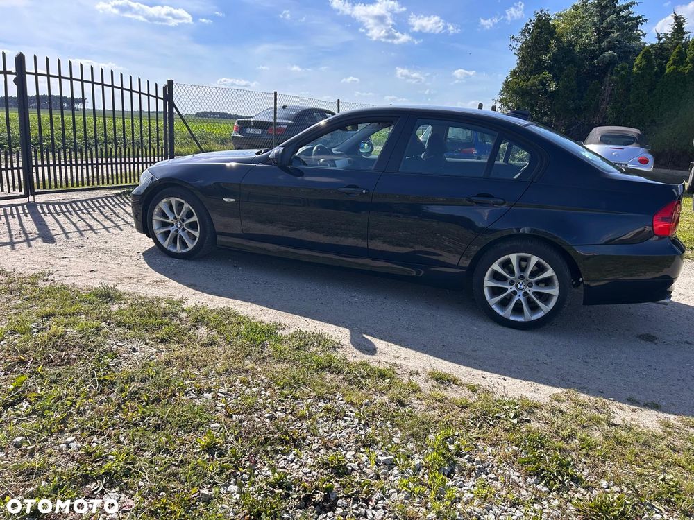 BMW Seria 3 318i Edition Sport - 1