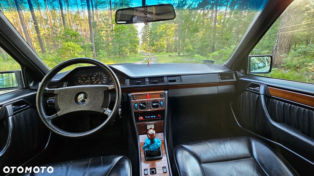 Mercedes-Benz W124 (1984-1993) - 8
