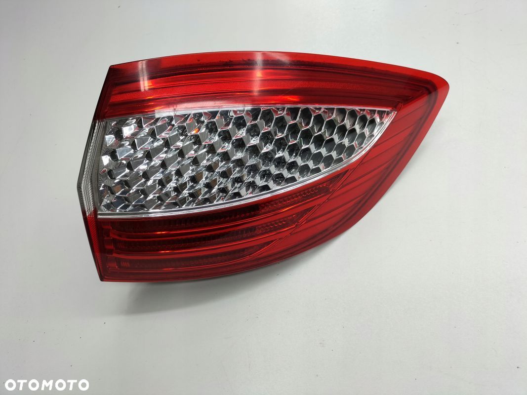 LAMPA PRAWY TYŁ FORD MONDEO MK4 7S71-13404-B ORYGINAŁ - 1