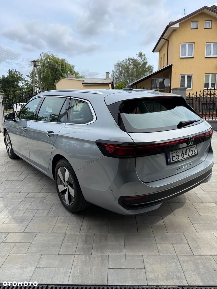 Volkswagen Passat - 21