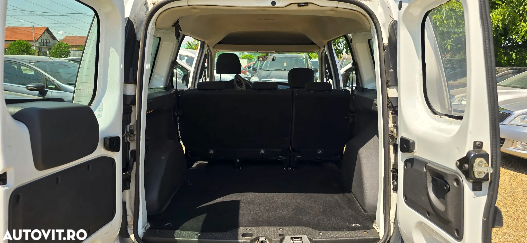 Dacia Dokker 1.5 dCi 90 CP Stepway - 13