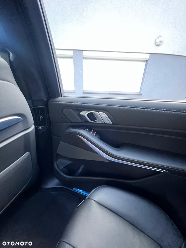 BMW X7 xDrive40d mHEV sport - 23