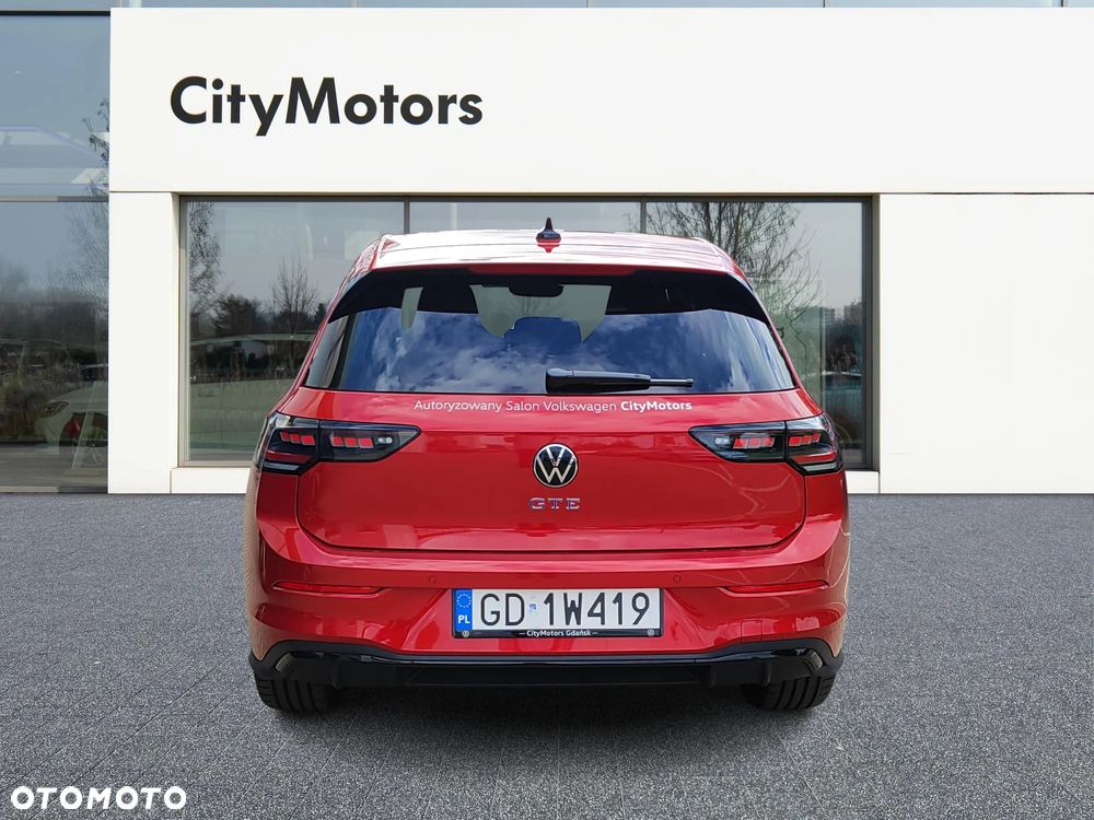 Volkswagen Golf - 6