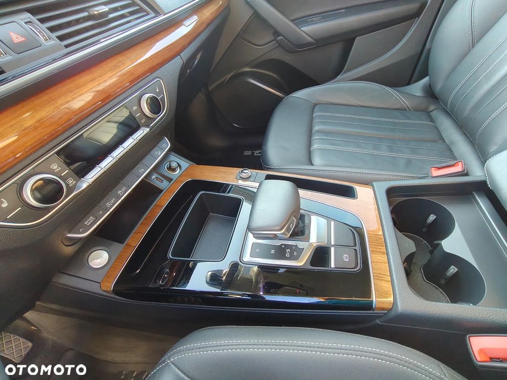 Audi Q5 40 TFSI quattro S tronic - 13