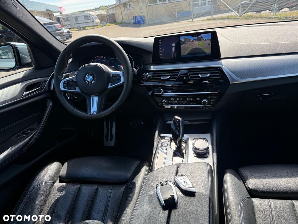 BMW Seria 5 520d M Sport Edition - 8