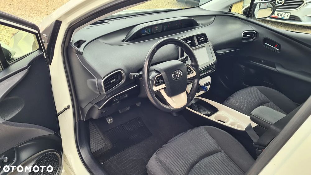 Toyota Prius Hybrid - 7