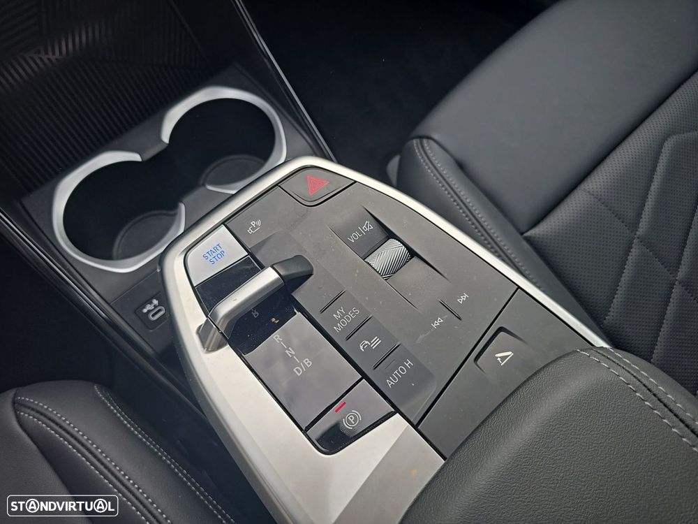 BMW iX1 eDrive20 xLine - 17