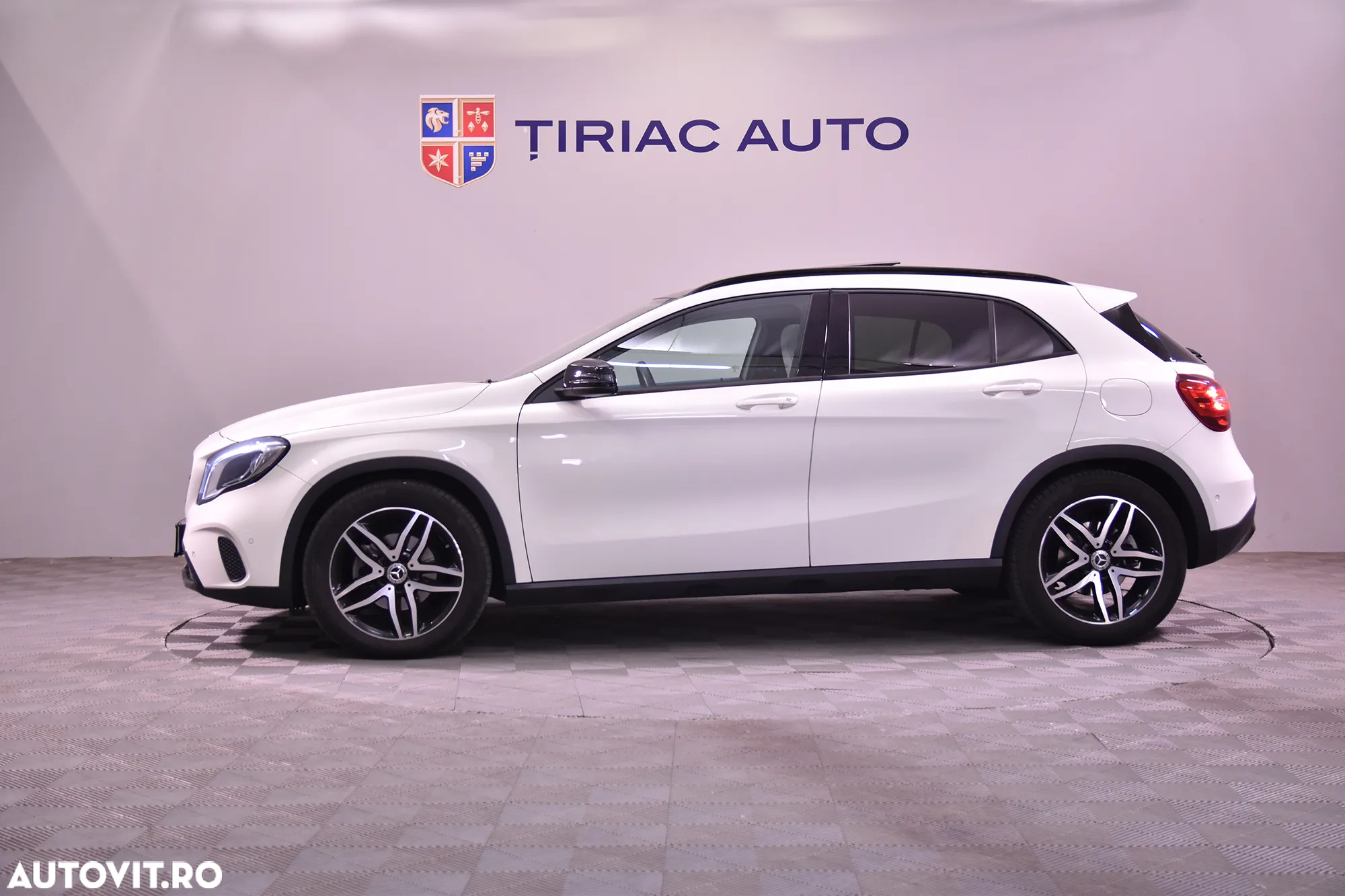 Mercedes-Benz GLA 220 d 4MATIC Aut. - 2