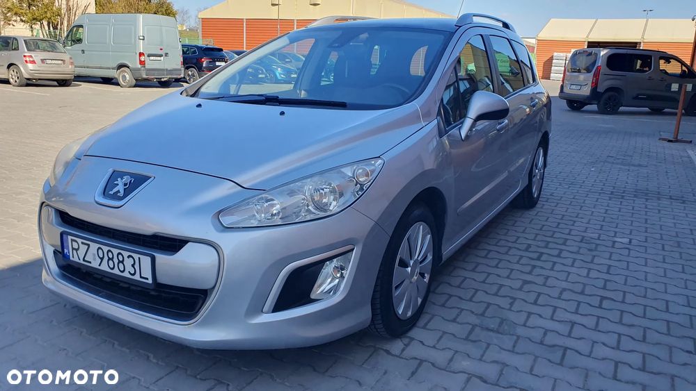 Peugeot 308 1.6 HDi Premium Plus - 24