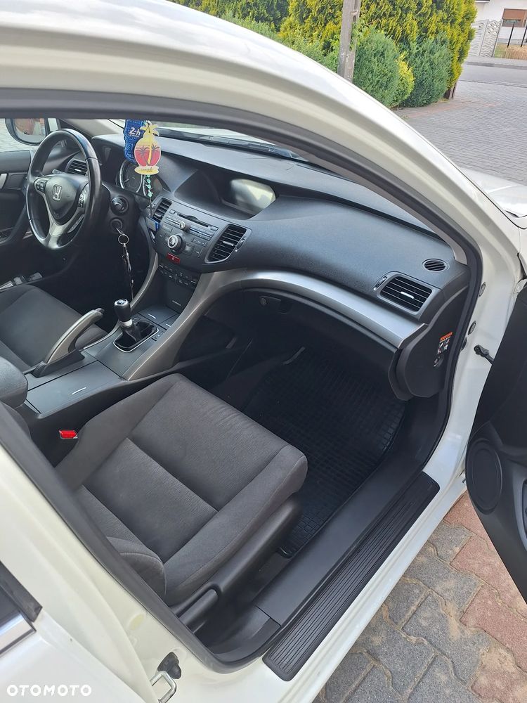 Honda Accord 2.0 Elegance Advantage - 11