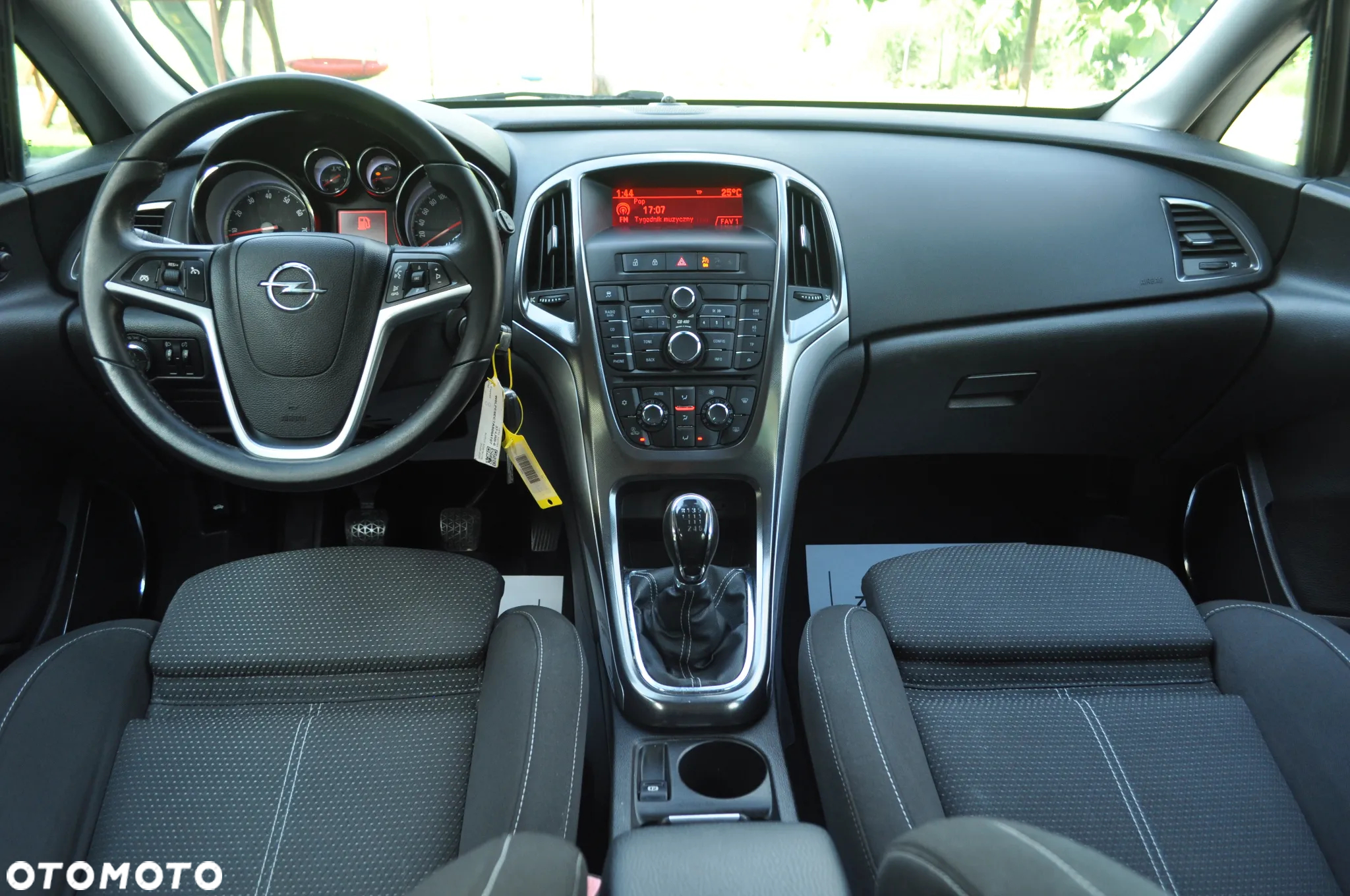 Opel Astra 1.4 Turbo Cosmo - 26