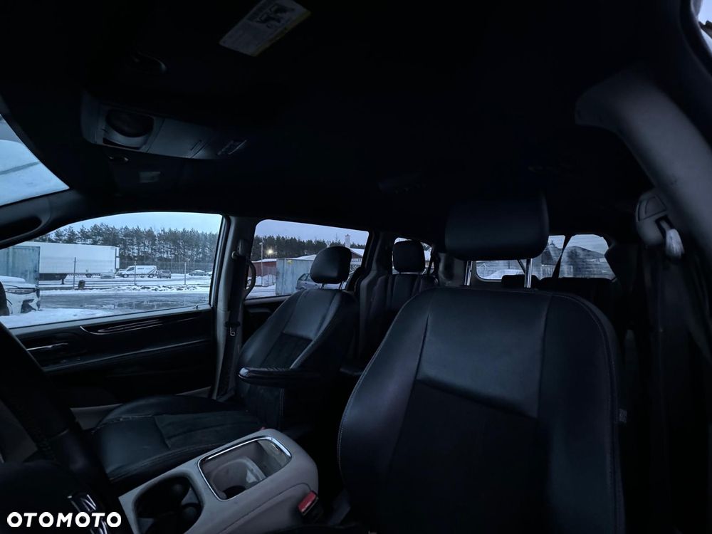 Dodge Grand Caravan 3.6 R/T - 13