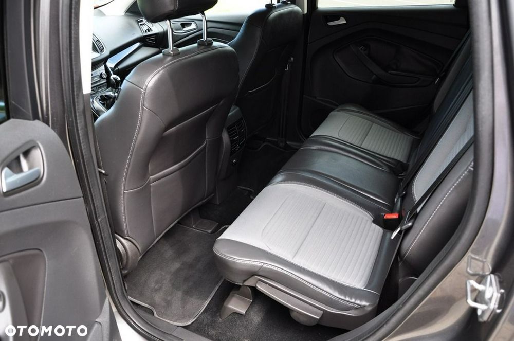 Ford Kuga - 24