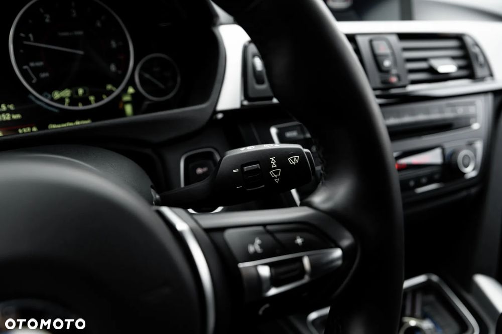 BMW Seria 3 320d Sport-Aut Blue Performance - 33