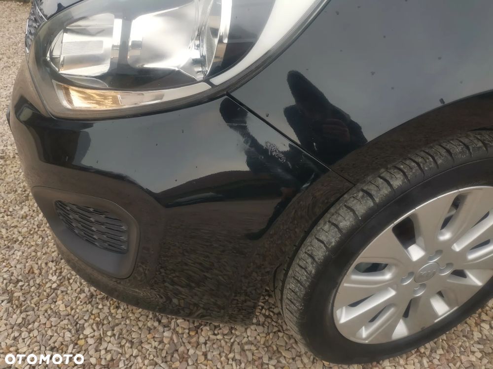 Kia Rio - 22