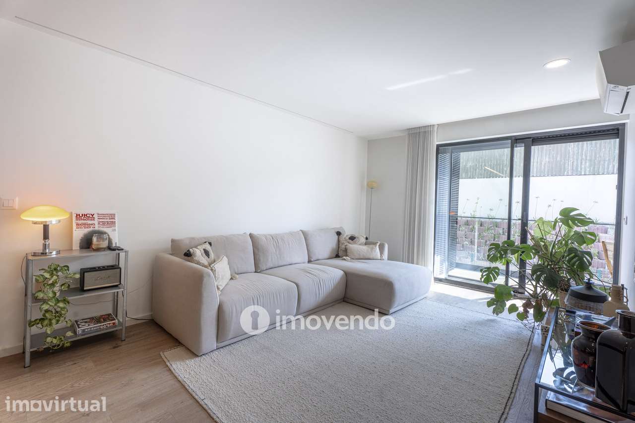 Apartamento T2 moderno, com estacionamento, em Vila Nova de Gaia - Grande imagem: 4/32