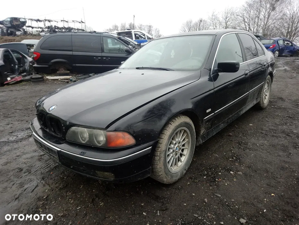 BMW e39 2.0 2.8 2.5tds caly na części