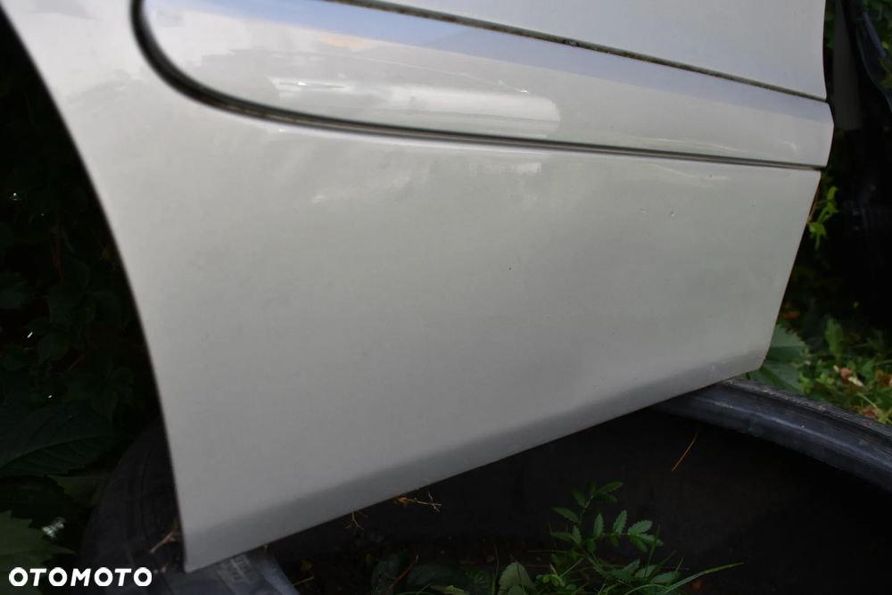 MERCEDES W211 KOMBI DRZWI TYLNE TYŁ PRAWE 744 - 5