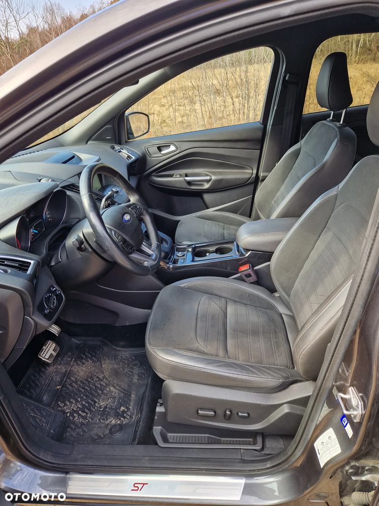 Ford Kuga 2.0 TDCi 4x4 ST-Line - 21