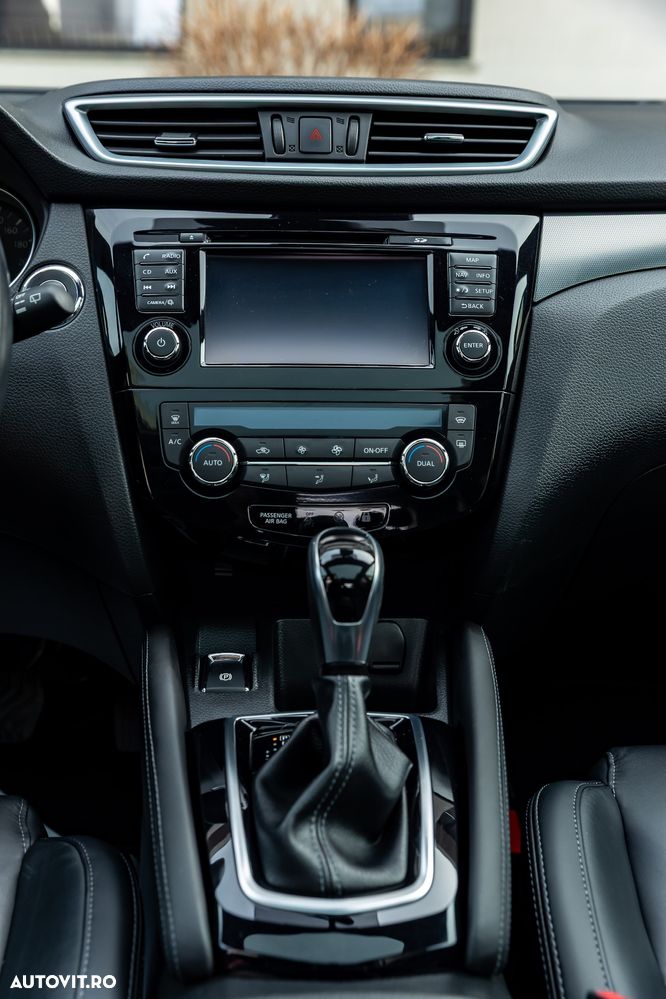 Nissan Qashqai 1.6 DCI Start/Stop X-TRONIC Tekna - 18