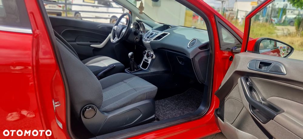 Ford Fiesta 1.25 SYNC Edition - 13