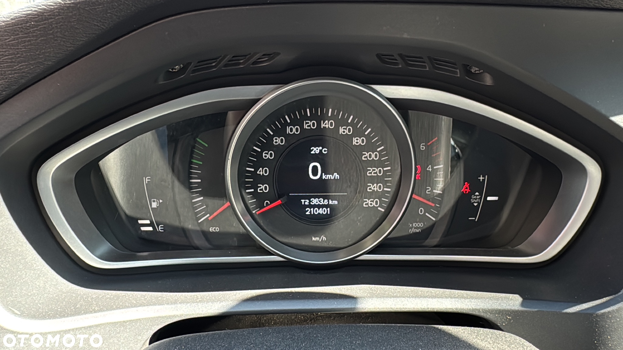 Volvo V40 D2 Momentum - 10