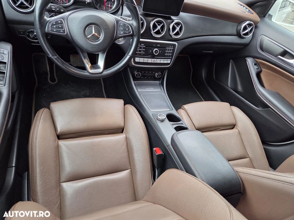 Mercedes-Benz GLA 200 d 4MATIC Aut. - 24